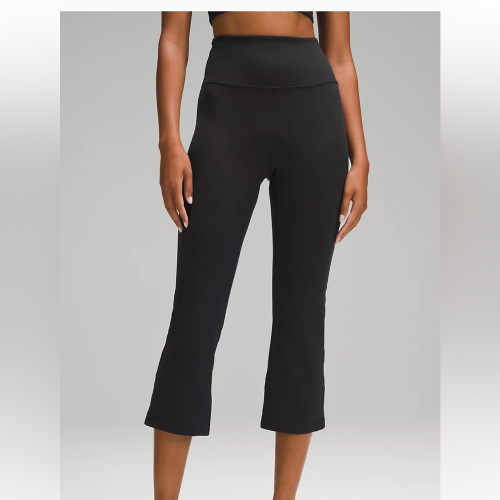 Lululemon Cropped Kick Flare Leggings